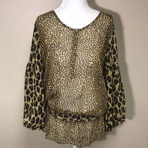 Jones New York animal print top    Size Large